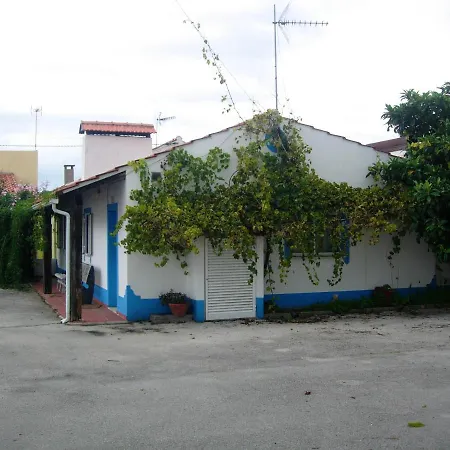 Holiday home Charming House In With Shared Pool Pataias