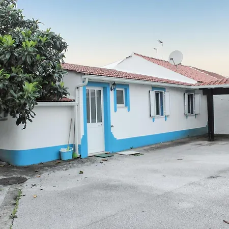 Σπίτι διακοπών Charming House In With Shared Pool *
