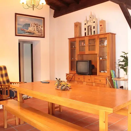 Charming House In With Shared Pool