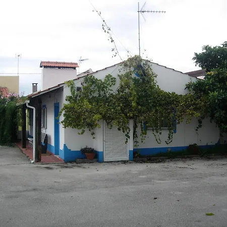 Charming House In With Shared Pool Σπίτι διακοπών