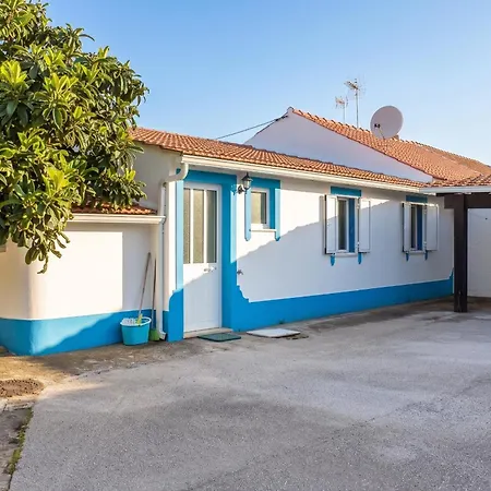 Σπίτι διακοπών Charming House In With Shared Pool