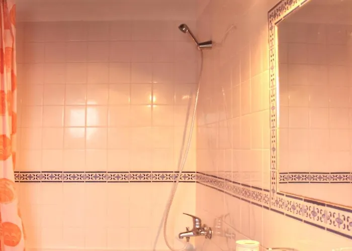 Charming House In With Shared Pool * Pataias